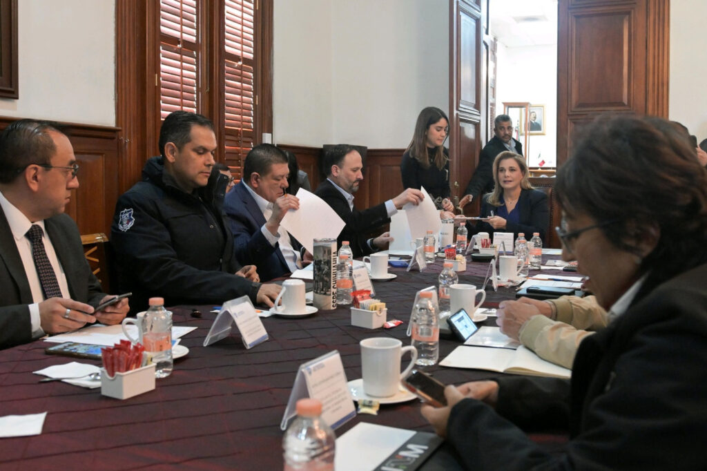 PLANIFICAN OPERATIVOS DE SEGURIDAD EN LA MESA ESTATAL RUMBO A LAS CELEBRACIONES DECEMBRINAS