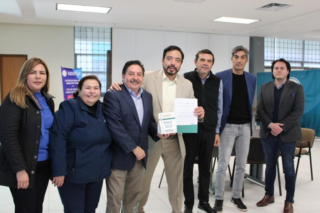 FINALIZAN DOCENTES Y ADMINISTRATIVOS DE LA UT PASO DEL NORTE DIPLOMADO DE NUEVO MODELO EDUCATIVO