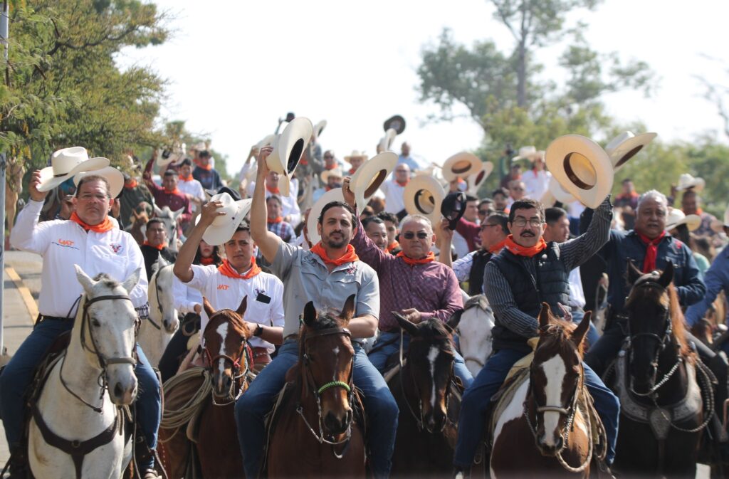 DURANTE 18 AÑOS SE HA REALIZADO LA CABALGATA DE LA AMISTAD EN ESTA FRONTERA, QUE INICIO EN PROTESTA POR LA CAMPAÑA “UN DÍA SIN MEXICANOS”. SE REALIZÓ EL PASADO SÁBADO