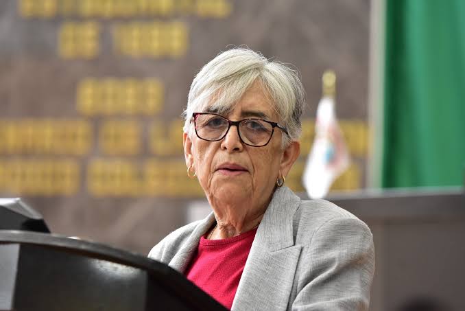 PIDEN CUMPLIR CON LA ENTREGA DE BECAS A GRUPOS VULNERABLES 