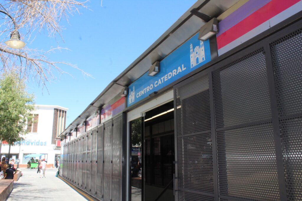 REANUDAN SERVICIO EN ESTACIONES EX-ADUANA Y CATEDRAL DEL JUÁREZBUS POR APERTURA DE LA AVENIDA VICENTE GUERRERO