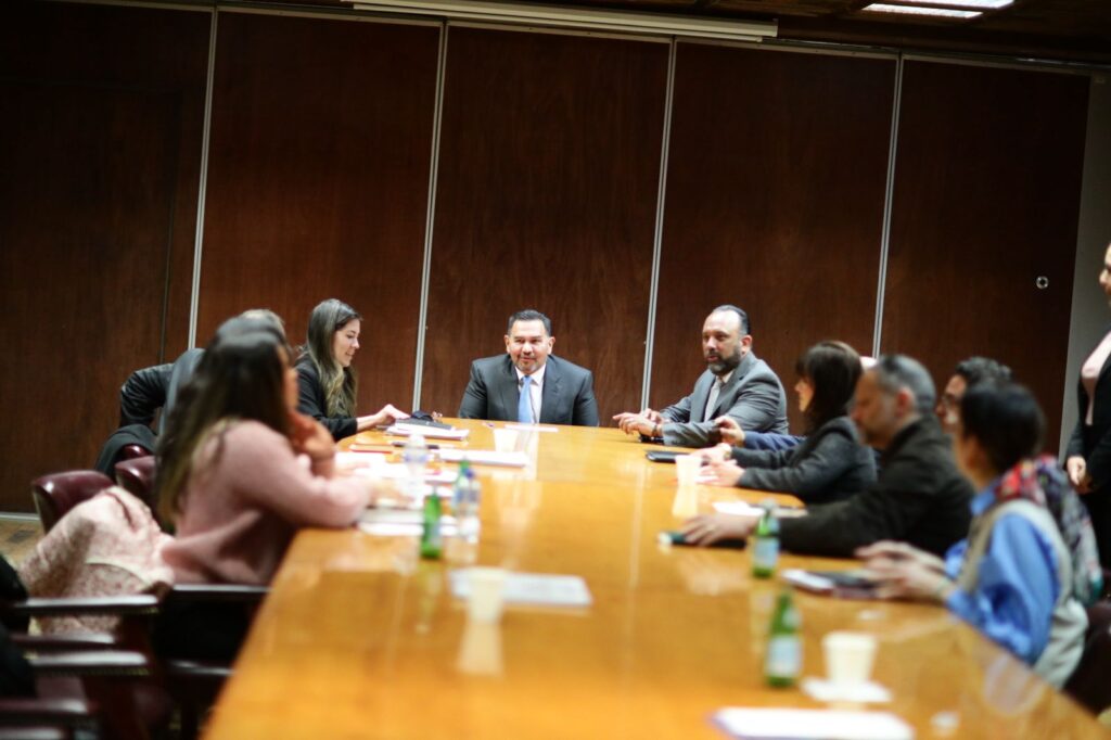 PARTICIPA CRUZ EN REUNION DE ALCALDES DE CIUDADES MIGRANTES BUSCANDO CAMINOS DE GESTION ANTE BANCO LATINOAMERICANO
