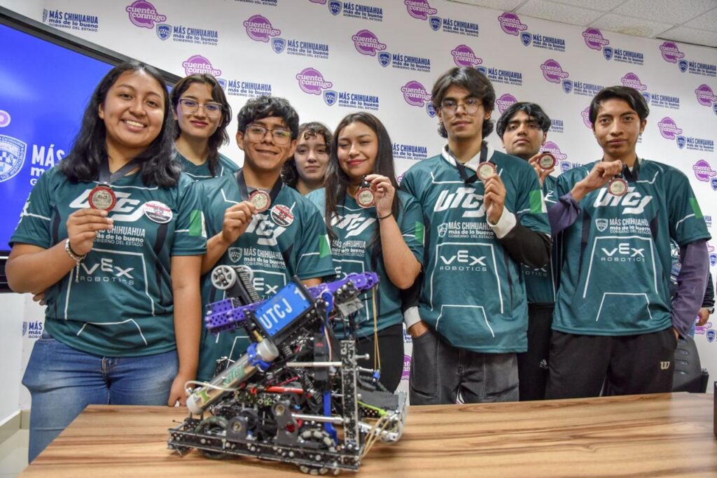 UTCJ CONQUISTA EL CONCURSO INTERNACIONAL DE ROBÓTICA EN COLOMBIA CON PREMIO DE EXCELENCIA; LOGRAN PASE AL MUNDIAL VEX 2025