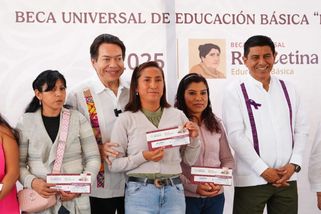 Refuerza SEP apoyo educativo con 1.2 millones de tarjetas Rita Cetina