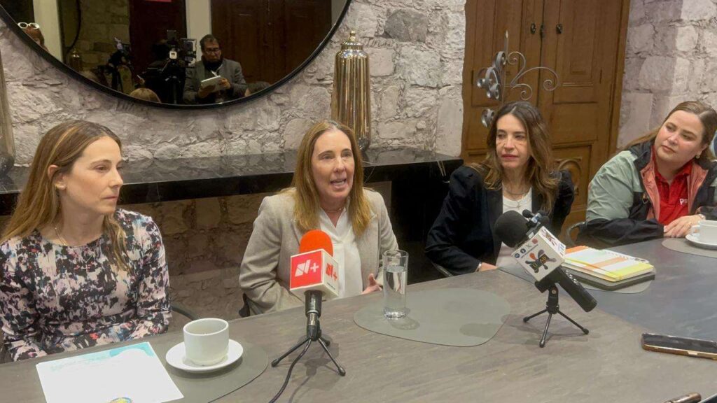 ANUNCIA PROMESA EDUCATIVA LA CARRERA DEL PATITO DE HULE 2025