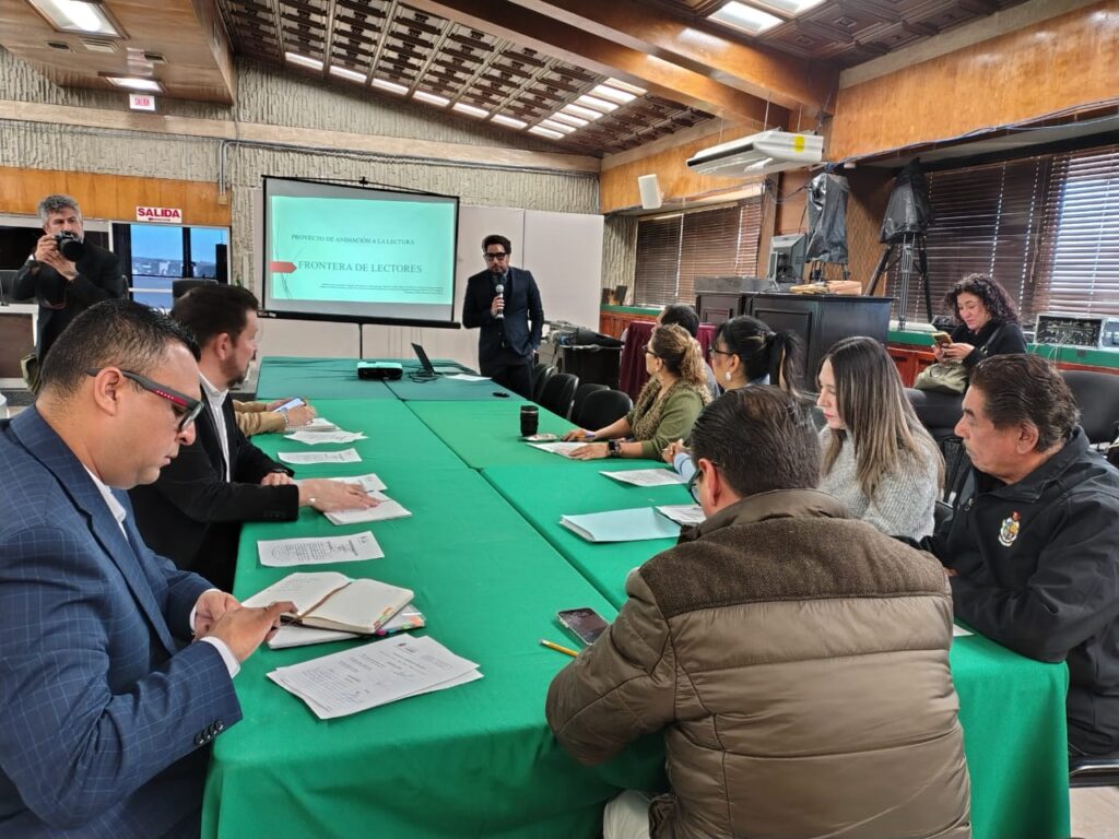 PRESENTAN EN CABILDO EL PROYECTO “FRONTERA DE LECTORES” QUE BUSCA IMPULSAR EL HABITO DE LA LECTURA ENTRE JUARENSES, CON INVERSIÓN DE MAS DE 700 MIL PESOS