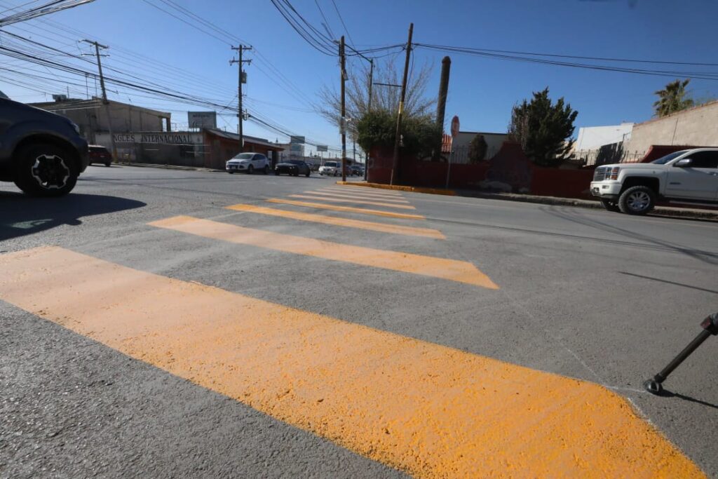 ENTREGA ALCALDE LA REHABILITADA CALLE AGUIRRE LAREDO, CON RECARPETEO DE 11 MIL METROS CUADRADOS Y 5 MILLONES INVERTIDOS