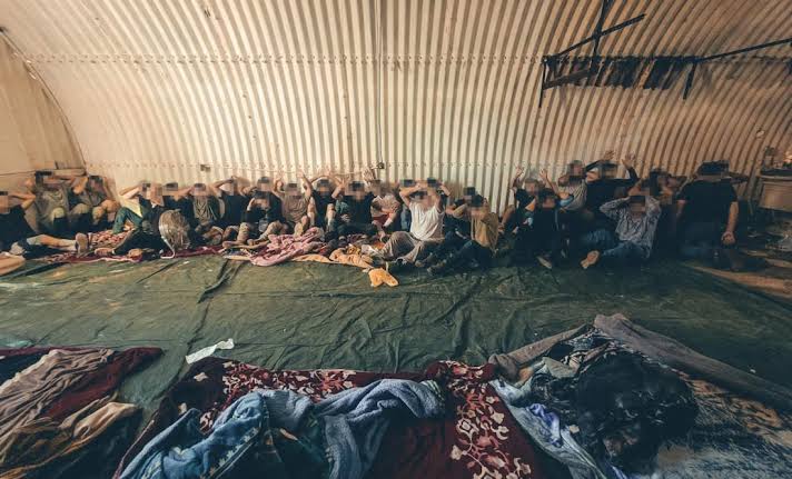 DETECTAN 75 CASAS DE SEGURIDAD CON MIGRANTES EN EL PASO; TRAFICANTES COBRAN HASTA 25 MIL DÓLARES POR EL CRUCE