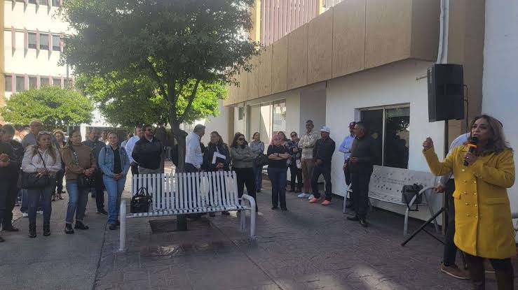 MAESTROS DE LA SECCIÓN 42 SIGUEN PROTESTANDO POR MEJORAS EN PENSIONES