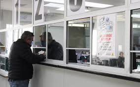 Tras manifestaciones contra Pensiones Civiles, Maru Campos afirma que el abasto de medicamentos está garantizado en Chihuahua; pide paciencia a los derechohabientes
